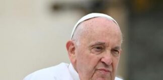 Giubileo, l’appello del Papa: “Amnistia ai detenuti, abolire la pena di morte”