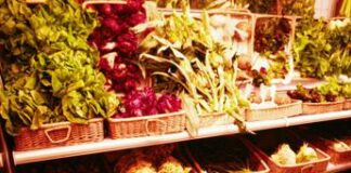 Gli italiani e la carne, sempre di più quelli che non la mangiano: i vegani sono quadruplicati