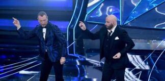 I compensi di Amadeus e le scarpe di John Travolta, interrogazione di Gasparri