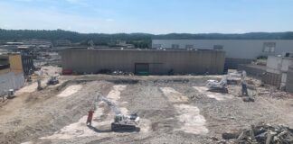 IEG, riqualificazione quartiere fieristico vicentino. Mario Vescovo, direttore IEG del plant di Vicenza: completata demolizione padiglione 2 IEG, demolizione padiglione 2 quartiere fieristico di Vicenza