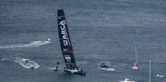 Il maxi 100 Arca Sgr e il Fast and Furio sailing team al via della stagione di regate 2024