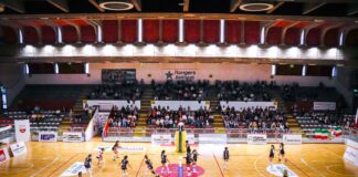 B1 femminile, Vicenza Volley ruggisce contro Rubiera (3-1) e continua a sognare l’A2: il verdetto sabato 1° giugno a Concorezzo Il pubblico del Vicenza Volley col Rubiera (foto Daniele Marangoni)