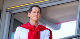 John Elkann: “Da nostra madre violenze fisiche e psicologiche quando eravamo piccoli”