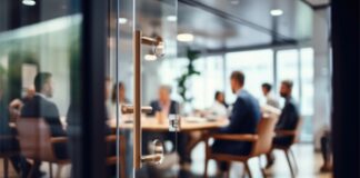 Lavoro: Rilevazione Adnkronos, relazioni e segnalazioni tra fattori più influenti per trovarlo Lavoro: Rilevazione Adnkronos, relazioni e segnalazioni tra fattori più influenti per trovarlo