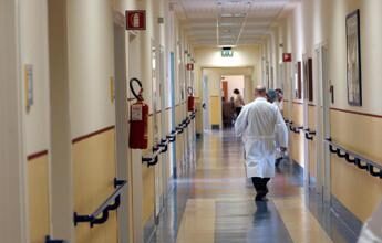 Cassazione: “I turni usuranti in ospedale danneggiano la salute”. I commenti sulla storica sentenza cassazione sentenza sanità