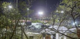Messico, crolla palco durante comizio: 9 morti e 50 feriti