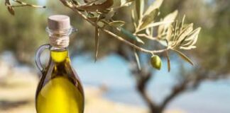Olio d’oliva contro il cancro, 3 cucchiai al giorno riducono il rischio di morte