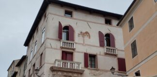 Al Museo della Grappa Poli di Bassano ci si immerge nella storia della Distilleria e nell’arte dei grappaioli L'esterno del Museo della Grappa Poli