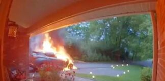 Suv prende fuoco spontaneamente sul vialetto di casa, famiglia salva per miracolo – Video