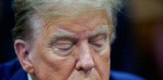 Trump: “Addormentato al processo? No, tengo occhi chiusi per ascoltare meglio”