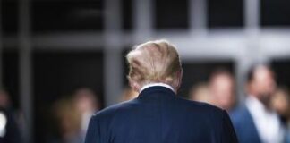 Trump e il processo di New York, giuria ancora riunita: cosa può succedere se viene condannato