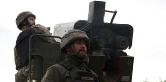 Ucraina, Zelensky manda i detenuti in guerra. Russia: “Ue e Europa giocano col fuoco”
