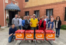 Serenissima Ristorazione adotta 4 arnie: ospitiamo api da miele e tuteliamo la biodiversità ambientale serenissima ristorazione api