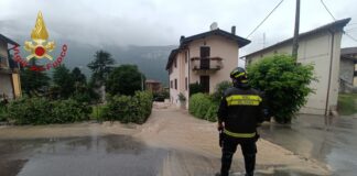 Maltempo, nuova ondata: grande lavoro per i Vigili del Fuoco a Verona, Vicenza e Treviso. Frane a Bassano del Grappa Maltempo, intervento in provincia di verona