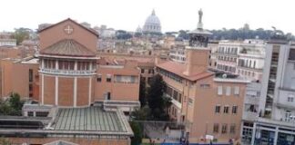 Antenna Iliad su condominio al Trionfale, scuola e oratorio in rivolta