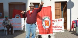 Morto Arnaldo Cestaro, l’uomo che fece condannare l’Italia per tortura dopo il G8 di Genova Arnaldo Cestaro davanti a casa sua ad Agugliaro