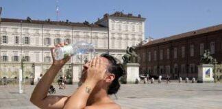 Caldo, è allerta in Italia: da Milano a Roma, città da bollino arancione