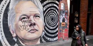 Chi è Julian Assange e quali sono i dettagli del suo patteggiamento