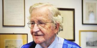“E’ morto Noam Chomsky”, la news smentita dalla moglie
