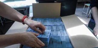 Elezioni comunali 2024, riaprono i seggi: si vota fino alle 15