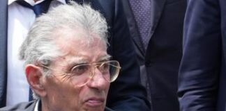 Europee, Umberto Bossi rischia l’espulsione dalla Lega