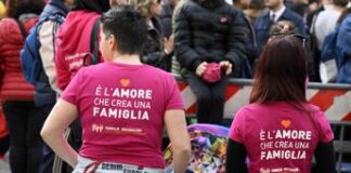 Figli di coppie gay, tribunale di Lucca si appella a Corte Costituzionale