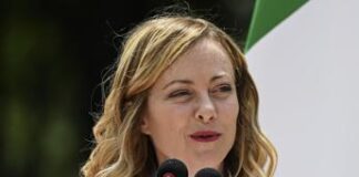 G7, Meloni a Borgo Egnazia con la figlia. Promossa dal pediatra: “Modello positivo per il suo futuro”