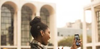 Innovazione e accessibilità: Med-EL e Microsoft uniscono le forze per l’inclusione uditiva