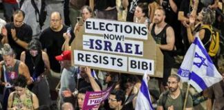 Israele, nuove proteste contro Netanyahu: “Al voto prima dell’anniversario del 7/10”
