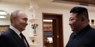 La ‘seconda’ limousine, un pugnale e tazze da tè: i doni di Putin a Kim