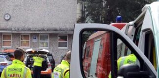 Milano, spruzzano spray al peperoncino a scuola: 23 studenti in ospedale