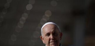 Papa: “Nel mondo democrazia non gode di buona salute, in gioco il bene dell’uomo”