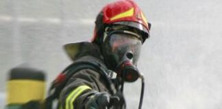 Roma, incendio alla Magliana: chiuso tratto viadotto