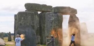 Stonehenge, blitz degli attivisti e vernice sulle pietre – Video