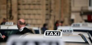 Taxi, parla l’autista più vecchio di Roma: “Quella corsa con Draghi al Quirinale”