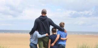 “Ti amiamo, Papà”, i principini debuttano sui social con Kate ‘fotografa’