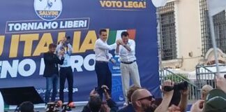 Vannacci sul palco con Salvini insiste: “Il dado è tratto, fate una ‘decima’ su simbolo Lega”
