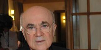 Vaticano, monsignor Viganò accusato di scisma: “Io come Lefebvre, schema si ripete”