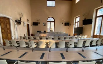 Scuola, scontro a Vicenza sull’educazione affettiva: approvate mozioni contro il Ddl Valditara consiglio comunale vicenza impegno per attività centro storico educazione affettiva scuole