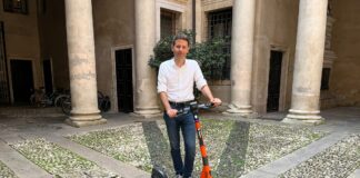 A Vicenza cinquanta monopattini elettrici a noleggio per cittadini e turisti. Sperimentazione fino alla fine di ottobre Monopattino elettrico nel comune di Vicenza