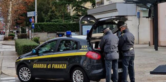 Vendita illecita di tabacchi a Lonigo: sequestrati oltre 1.700 pacchetti di sigarette e sanzionato il titolare del bar Vendita illecita tabacchi Lonigo