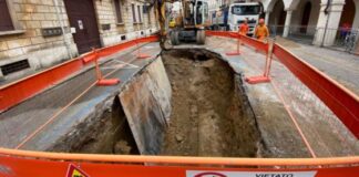 Allacciamento all’acquedotto, chiuso un tratto di via IV Novembre