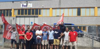 Sciopero europeo alla Fedex, sit in anche a Montecchio Maggiore I lavoratori della fedex in sciopero a Montecchio Maggiore