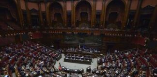 Camera, ok a mozione maggioranza su Palestina: “Soluzione due Stati”
