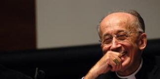 Camillo Ruini ricoverato, si scatena l’odio social tra offese e auguri di morte