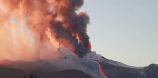 Etna in eruzione, chiuso parzialmente aeroporto Catania