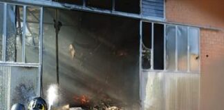 Ferrara, incendio in fabbrica plastica: almeno due operai feriti