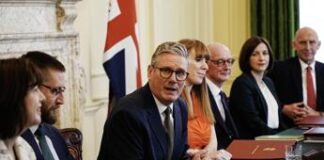 Gb, prima riunione governo Starmer: “Tantissimo lavoro da fare”