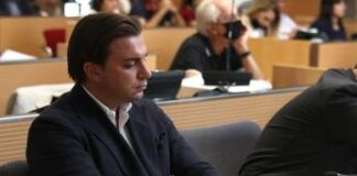 Giacomo Bozzoli ancora in fuga, moglie e figlio rientrati in Italia