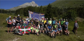 Gran Sasso: trekking organizzato da Cai di Vicenza nel segno della pace dal 2007 col club alpino Pforzheim e la partecipazione di Guernica Gran Sasso il trekking organizzato del Cai di Vicenza insieme al club alpino della gemella Pforzheim e con Guernica nel segno della Pace
